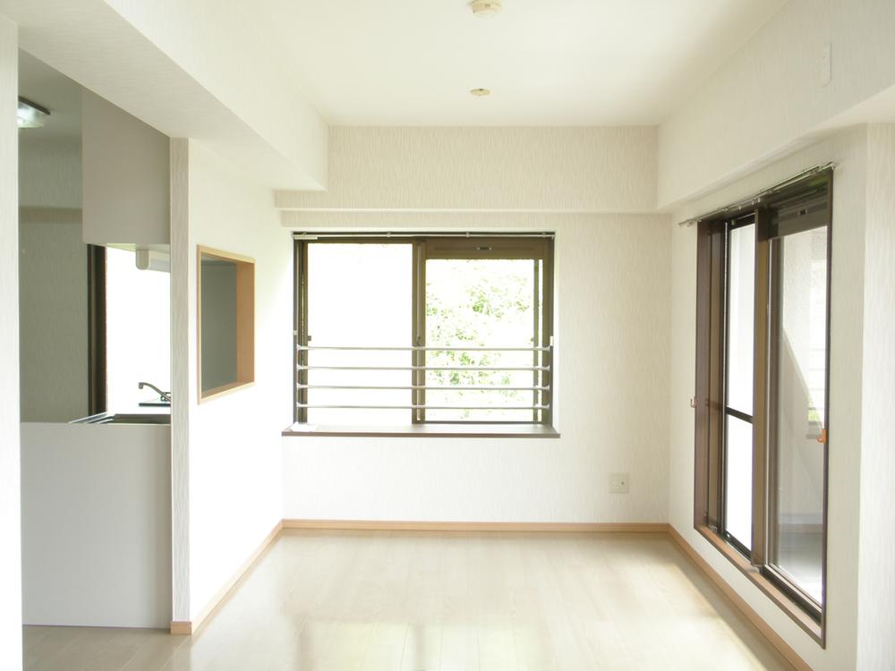 Living. Local (April 2013) Shooting