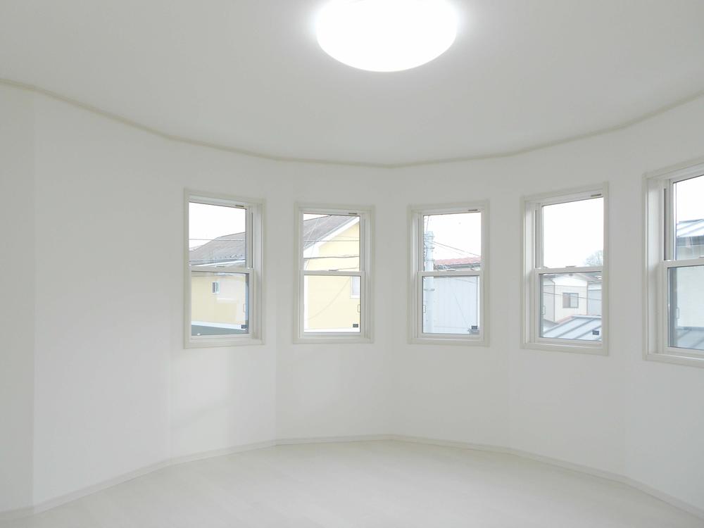 Non-living room. Indoor (12 May 2013) Shooting