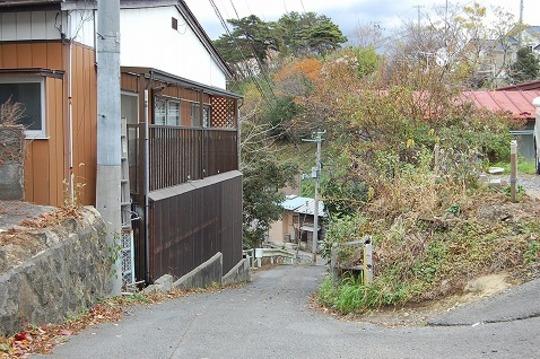 Local photos, including front road. Frontal road