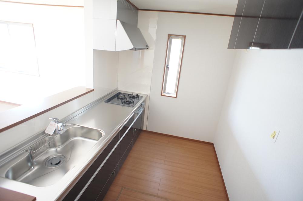 Same specifications photo (kitchen)