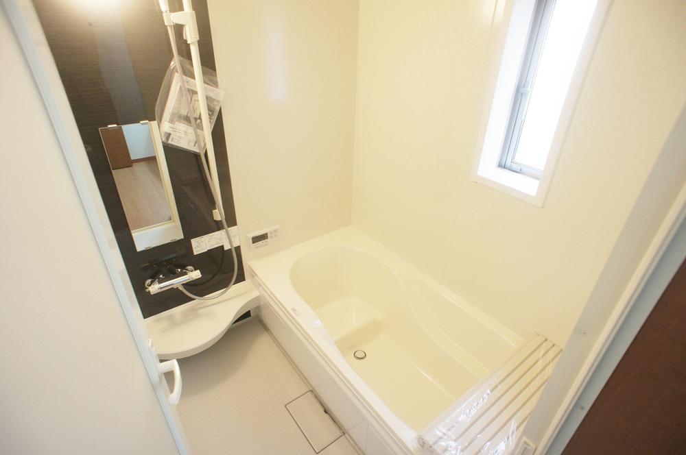 Same specifications photo (bathroom)