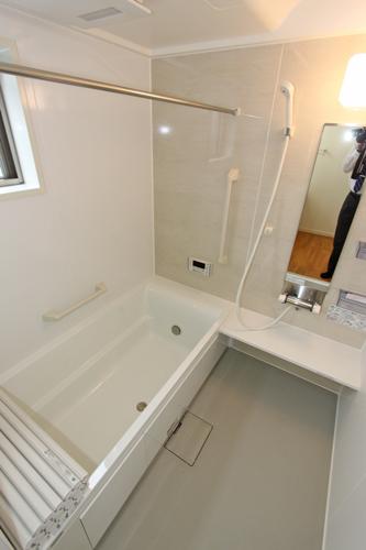 Bathroom. System bus (1 Building)