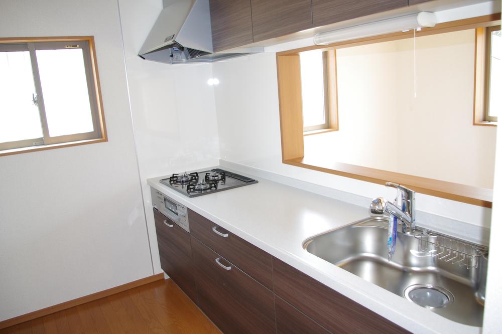 Same specifications photo (kitchen)