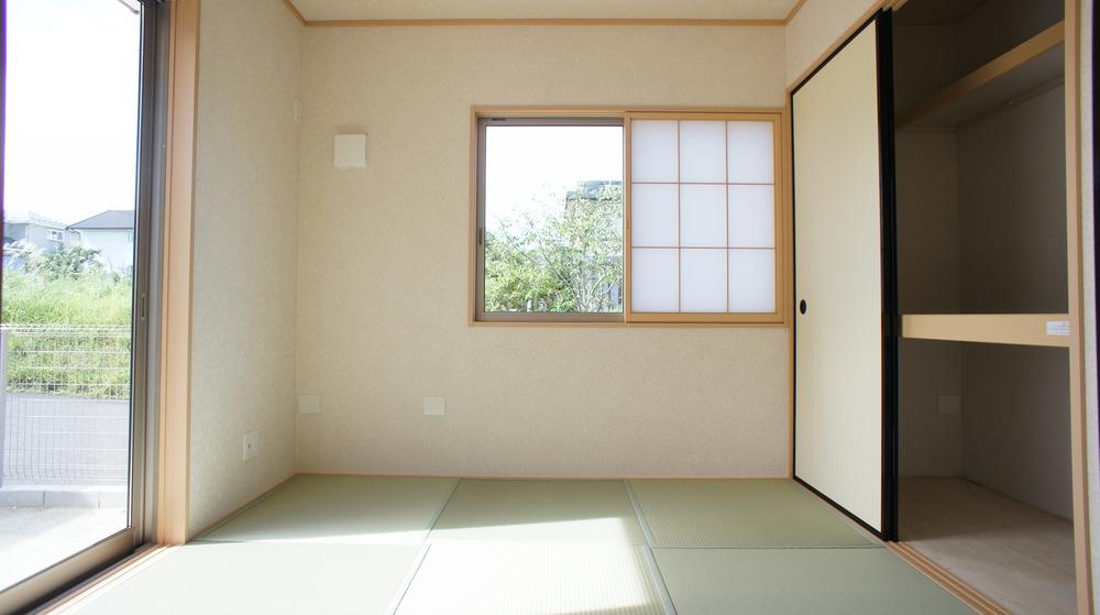 Same specifications photos (Other introspection)