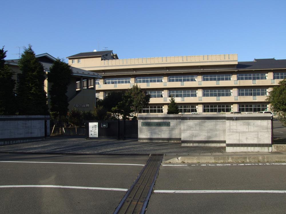 Junior high school. 1870m to Takasaki junior high school