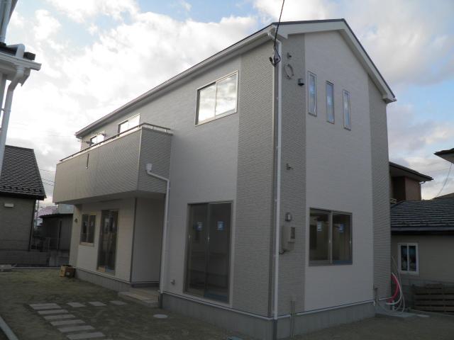 Local appearance photo. Building 3 Local (12 May 2013) Shooting