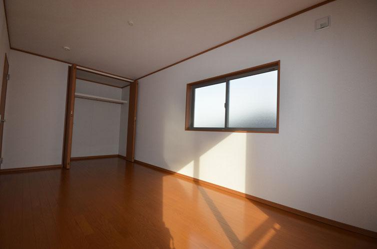 Non-living room. Western-style 8.25 Pledge Example of construction