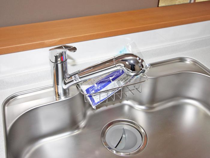 Same specifications photo (kitchen). Same specifications photo (water purifier with mixing faucet)