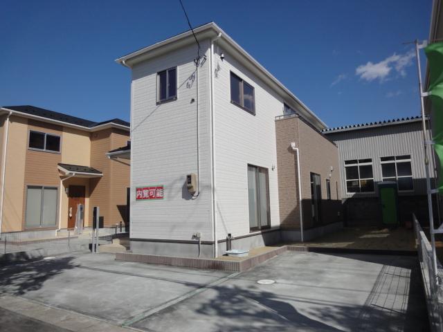 Local appearance photo. 5 is a Building. 5 Building only all-electric ・ It is Cute.