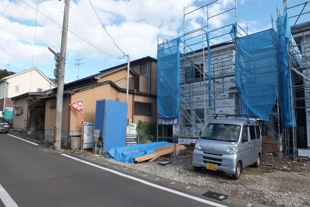 Local appearance photo. Local (10 May 2013) Shooting