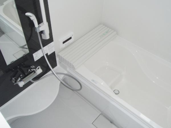 Same specifications photo (bathroom)