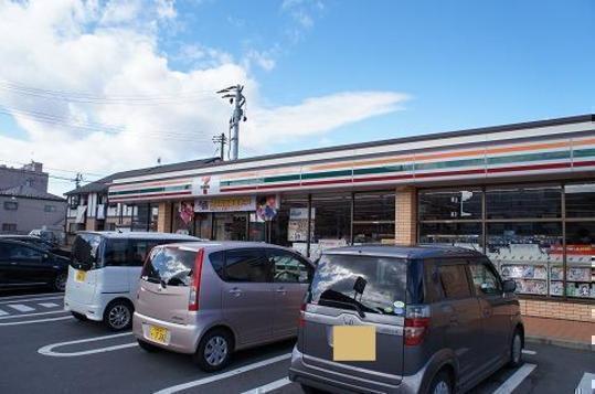 Other. seven Eleven Tagajo Sakuragi shop 5 minutes walk (about 400m)
