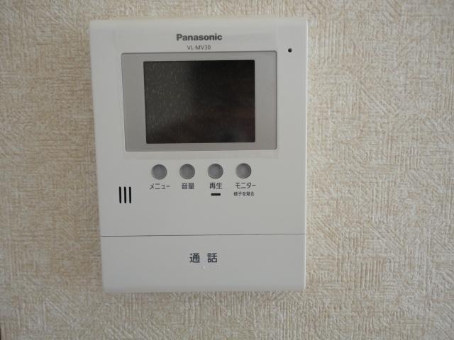 Same specifications photos (Other introspection). Same specifications monitor with intercom