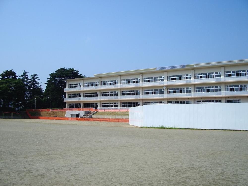 Primary school. Tagajo to elementary school 890m
