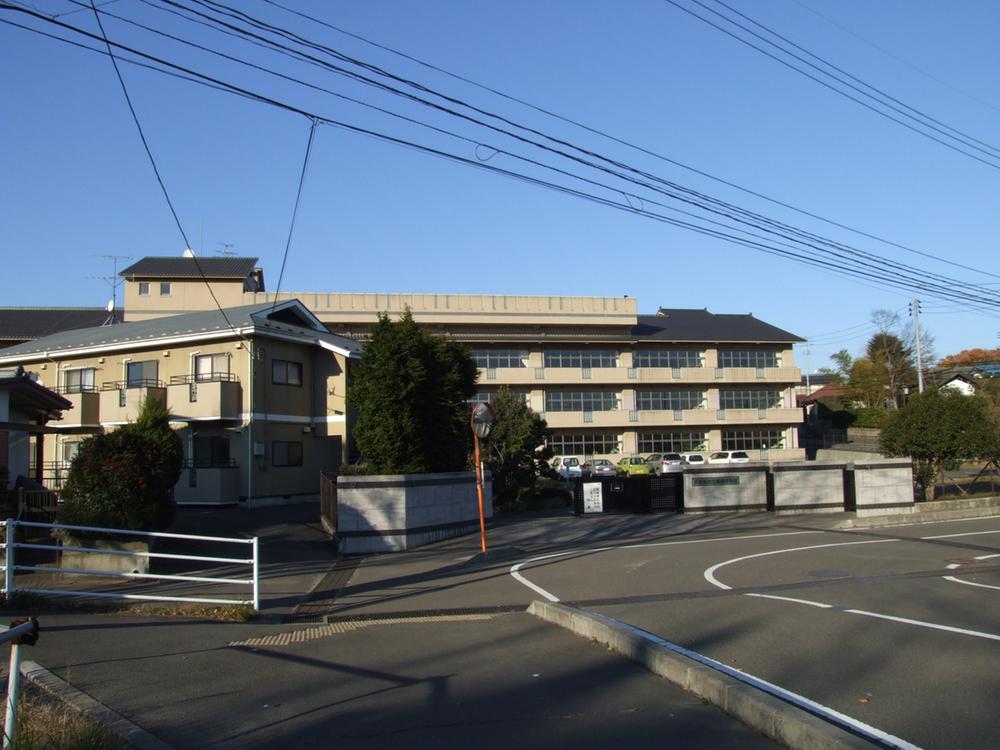 Junior high school. 1900m to Takasaki junior high school