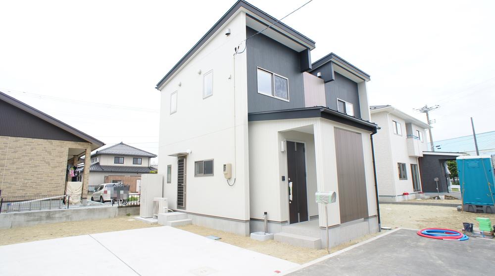 Local appearance photo