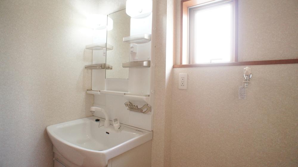 Same specifications photos (Other introspection). Basin same specification example