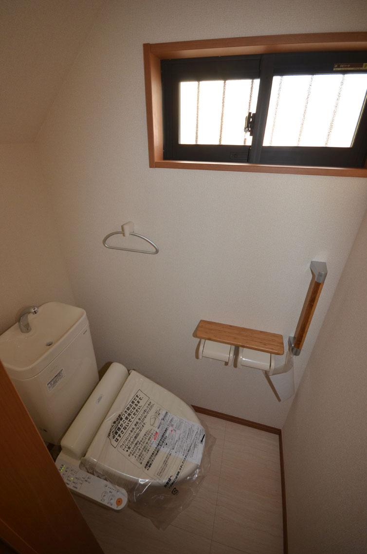 Toilet. First floor WC