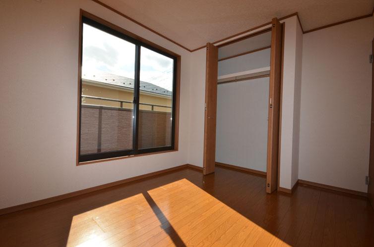 Non-living room. Western-style 5.34 Pledge