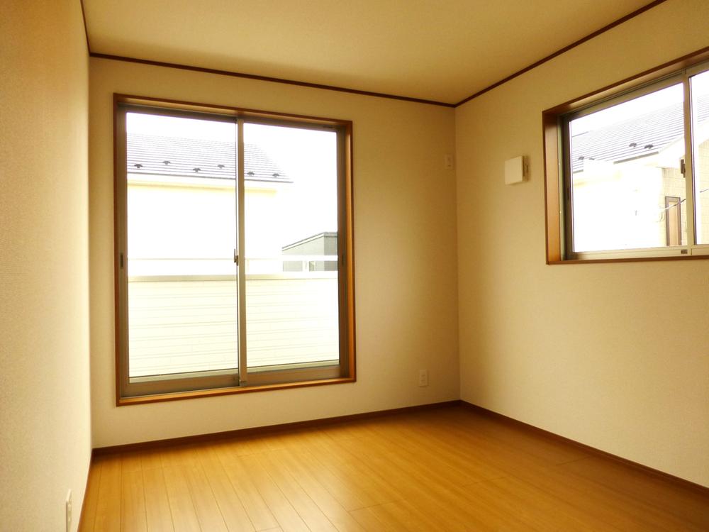 Same specifications photos (Other introspection)