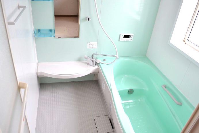 Same specifications photo (bathroom). Same specifications Kururin poi drainage port we solve the complaints of cleaning by the force of the vortex (^ 0 ^) / Easy to dry the floor, Comfortable tub with bench considering the fun of bathing (^ 0 ^) /