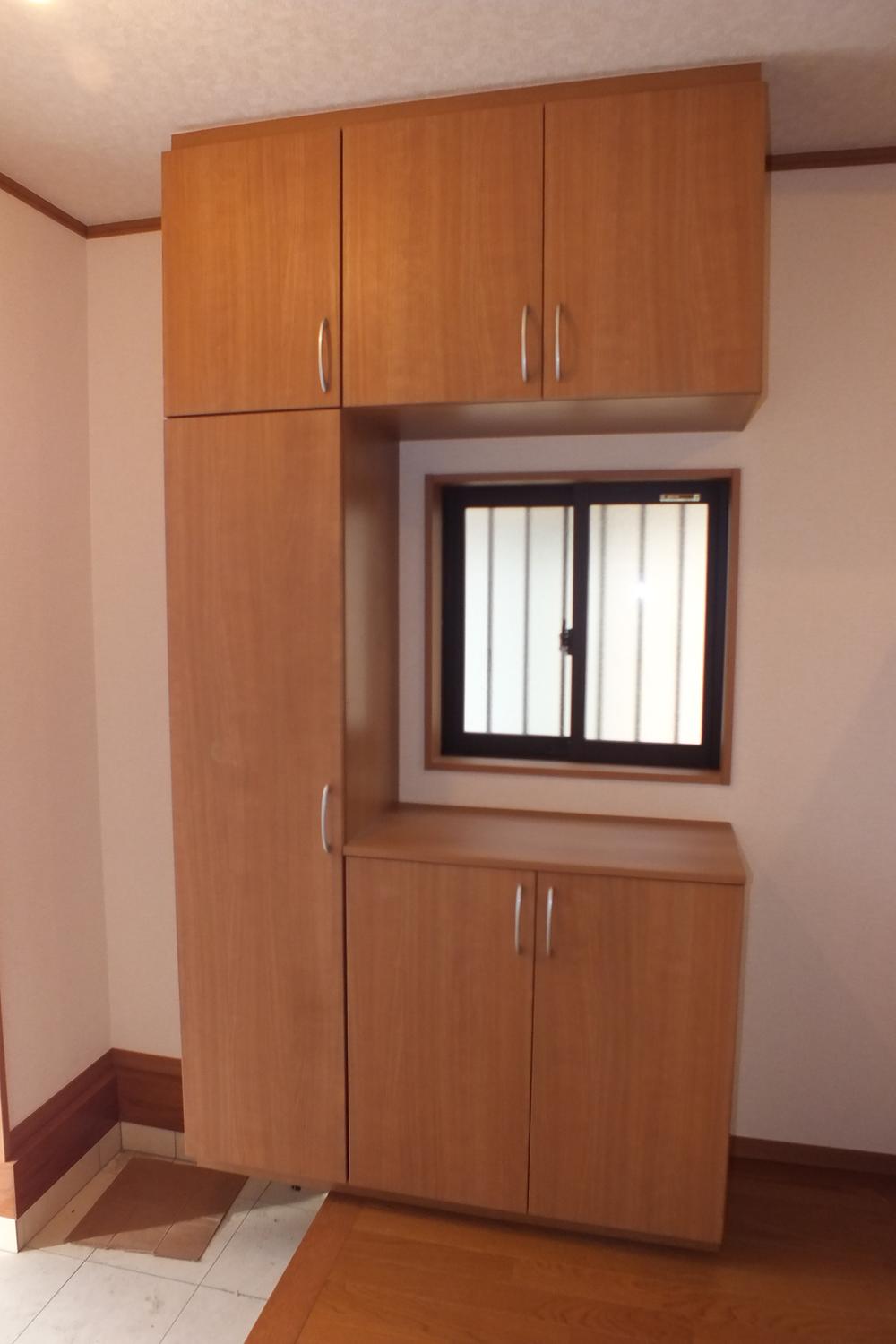 Entrance. Local (11 May 2013) Shooting