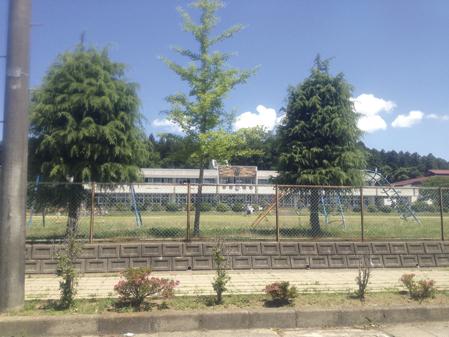 Primary school. 1377m to Misato stand Fudodo Elementary School