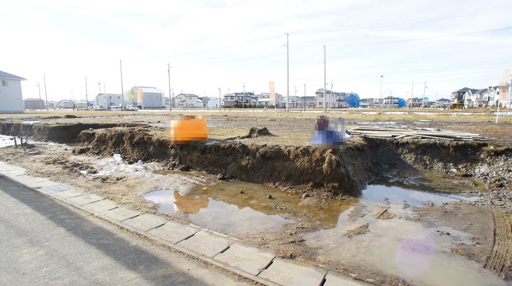 Local photos, including front road