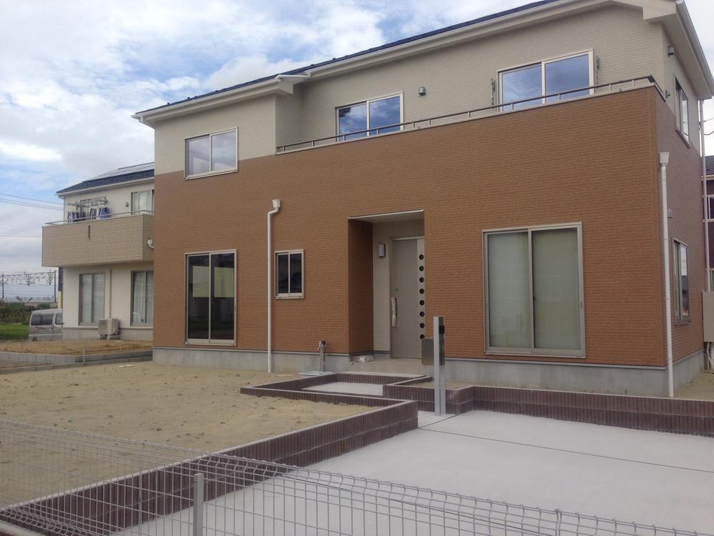 Local appearance photo. Local (10 May 2013) Shooting (Building 2)