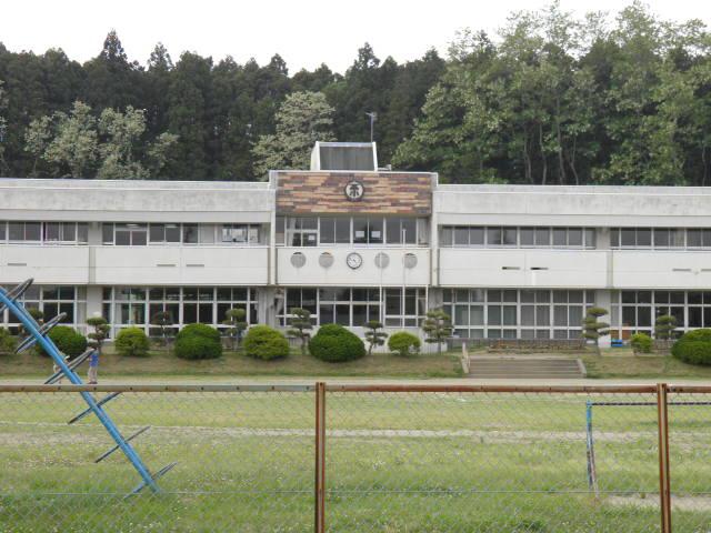 Primary school. 1897m to Misato stand Fudodo Elementary School