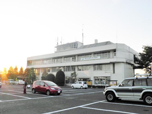 Government office. 931m to office Misato
