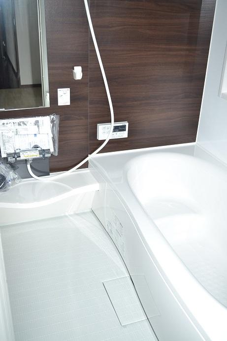 Same specifications photo (bathroom). Same specifications unit bus