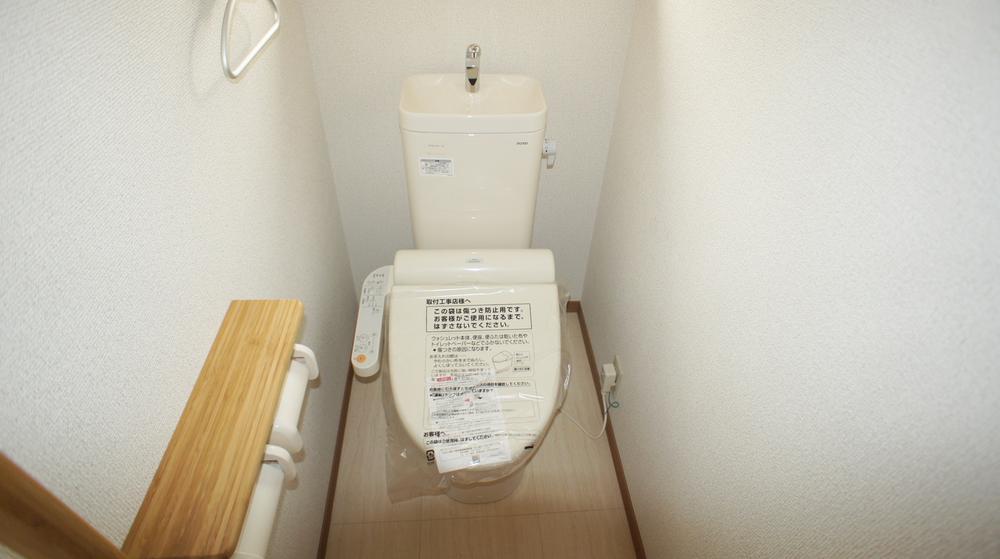Toilet. Same specifications Photos