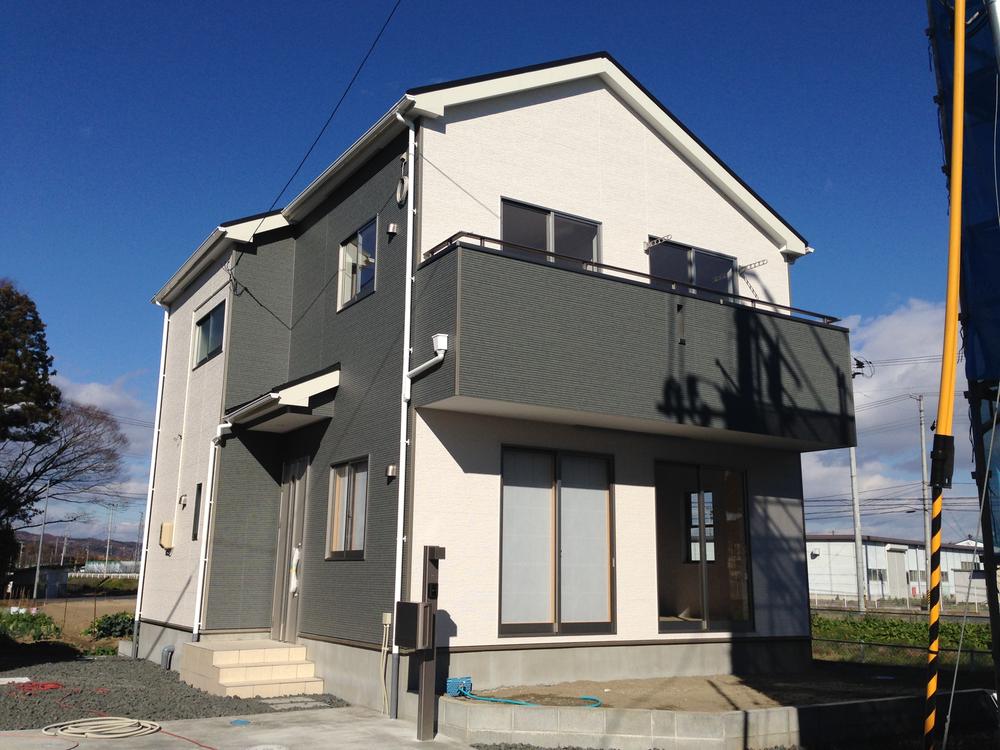 Local appearance photo. Local (12 May 2013) shooting 1 Building