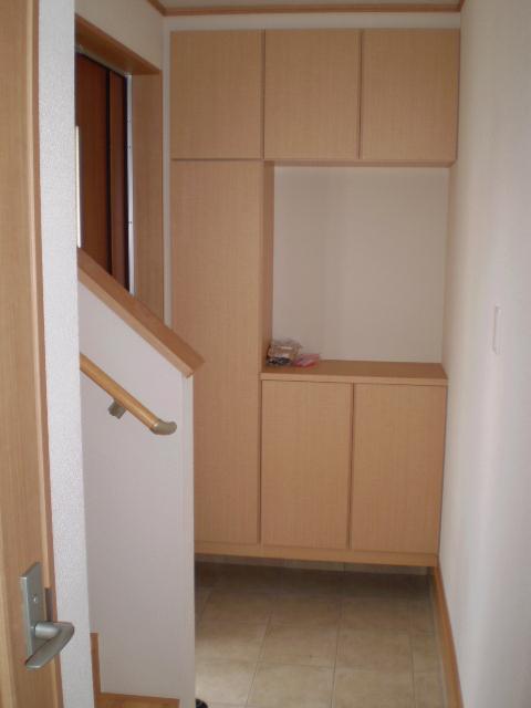 Entrance. Indoor (10 May 2013) Shooting