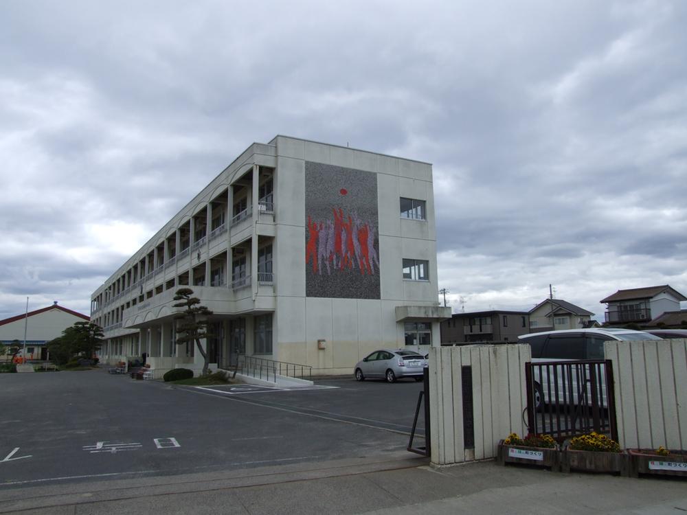 Junior high school. Watari Municipal Okuma until junior high school 1469m