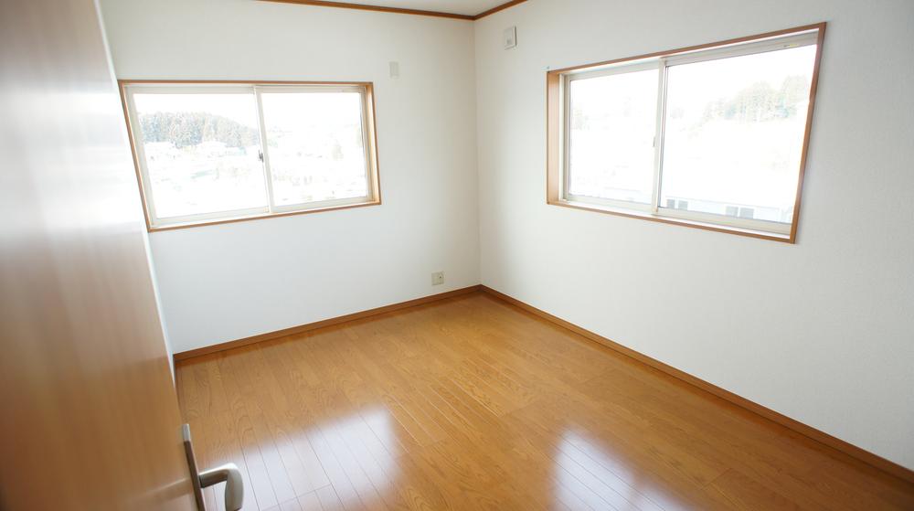 Same specifications photos (Other introspection)