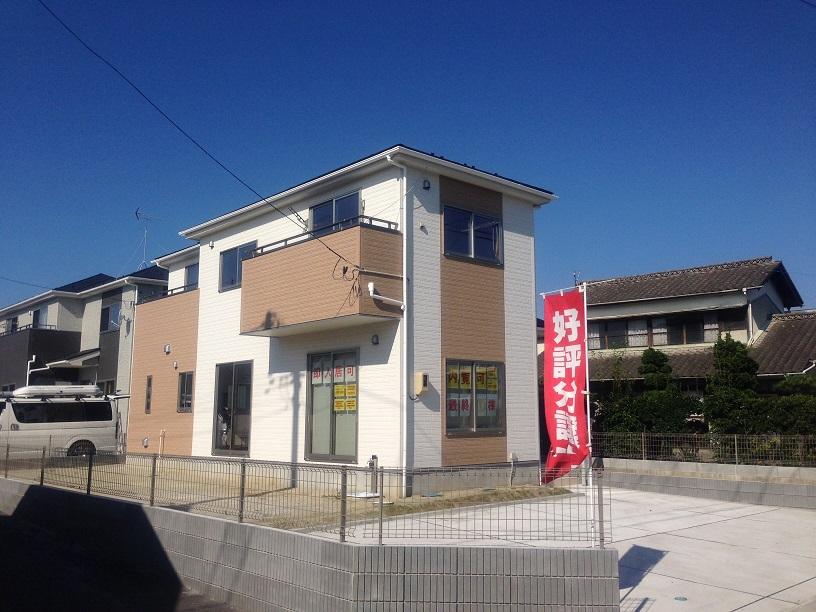 Local appearance photo. Local (11 May 2013) Shooting