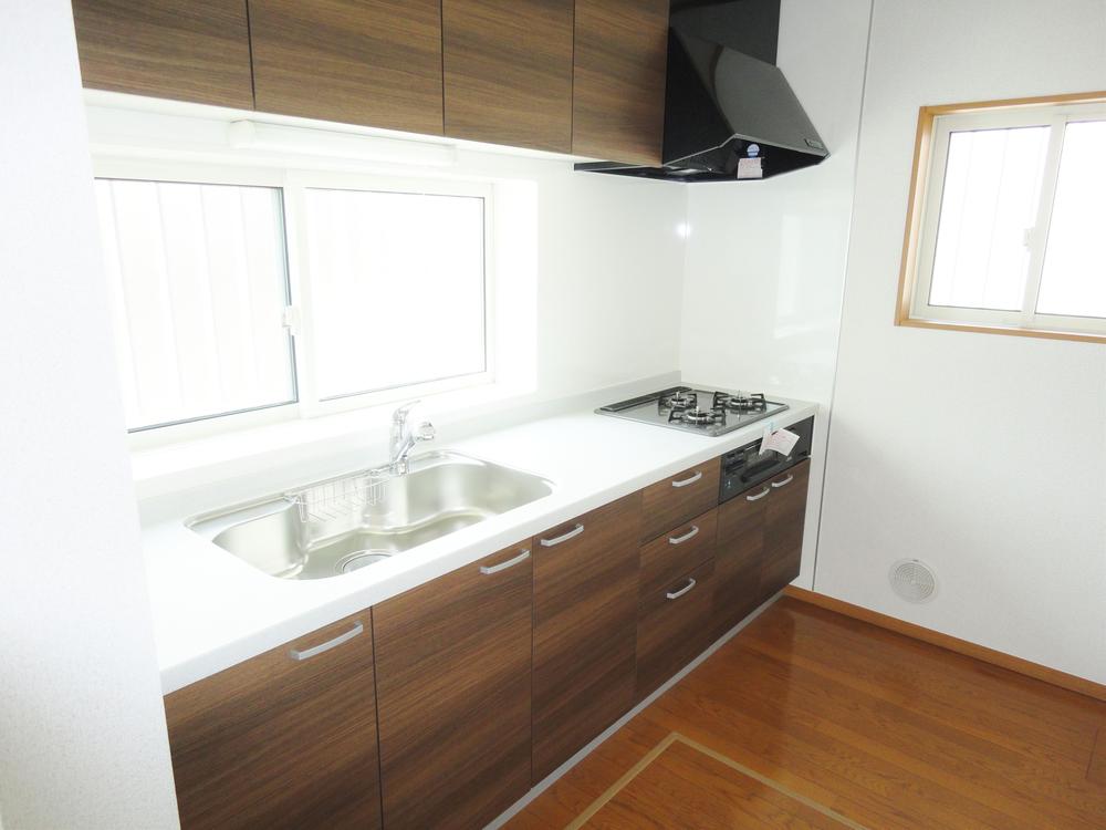 Same specifications photo (kitchen)