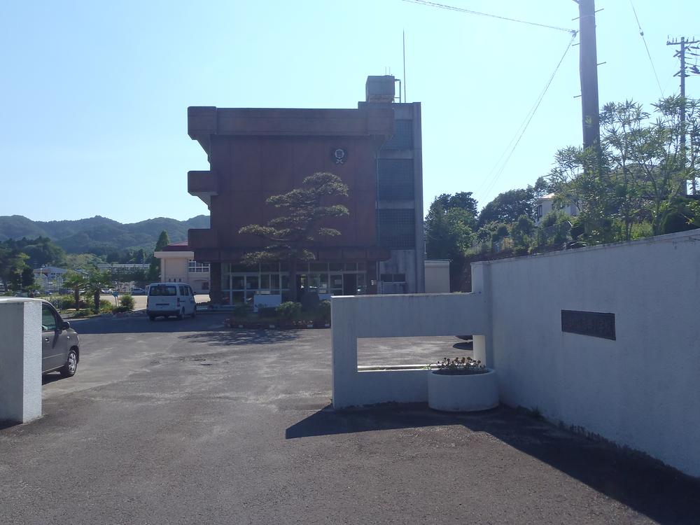 Primary school. Watari-cho 1334m to stand Yoshida Elementary School