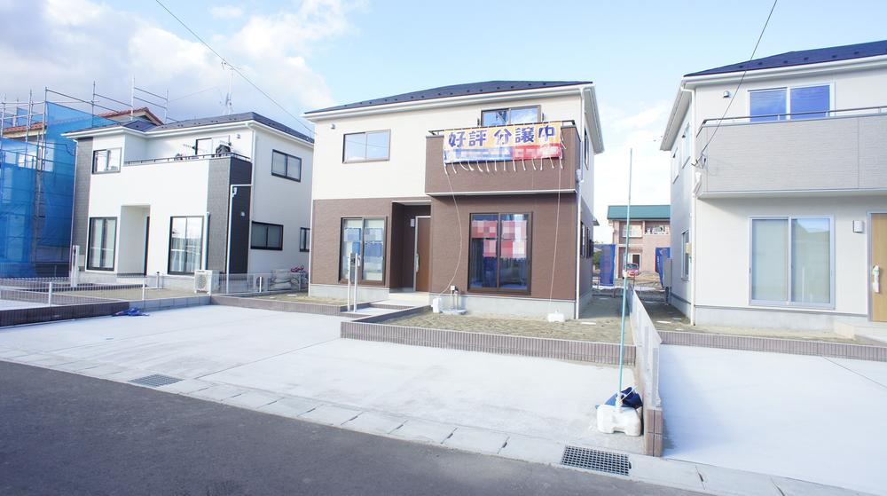 Local photos, including front road