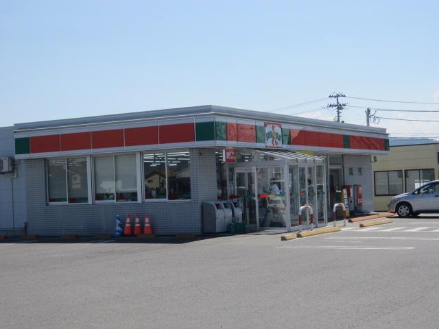 Convenience store. 495m until Thanksgiving Miyagi Watari shop