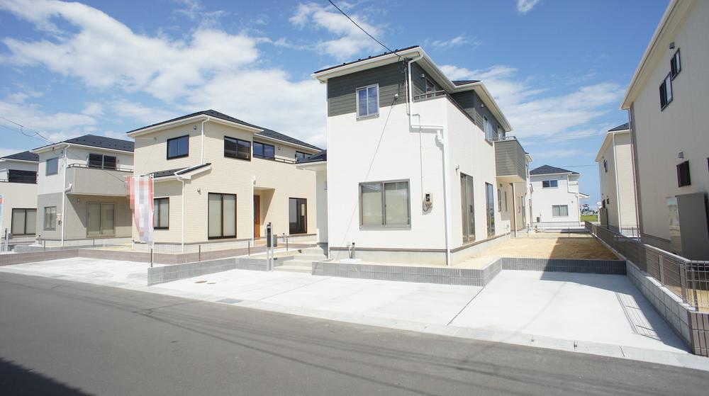 Local photos, including front road