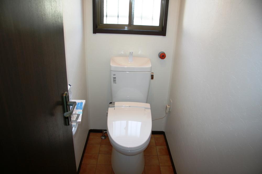 Toilet. Brand new Heating toilet seat ・ Shower toilet