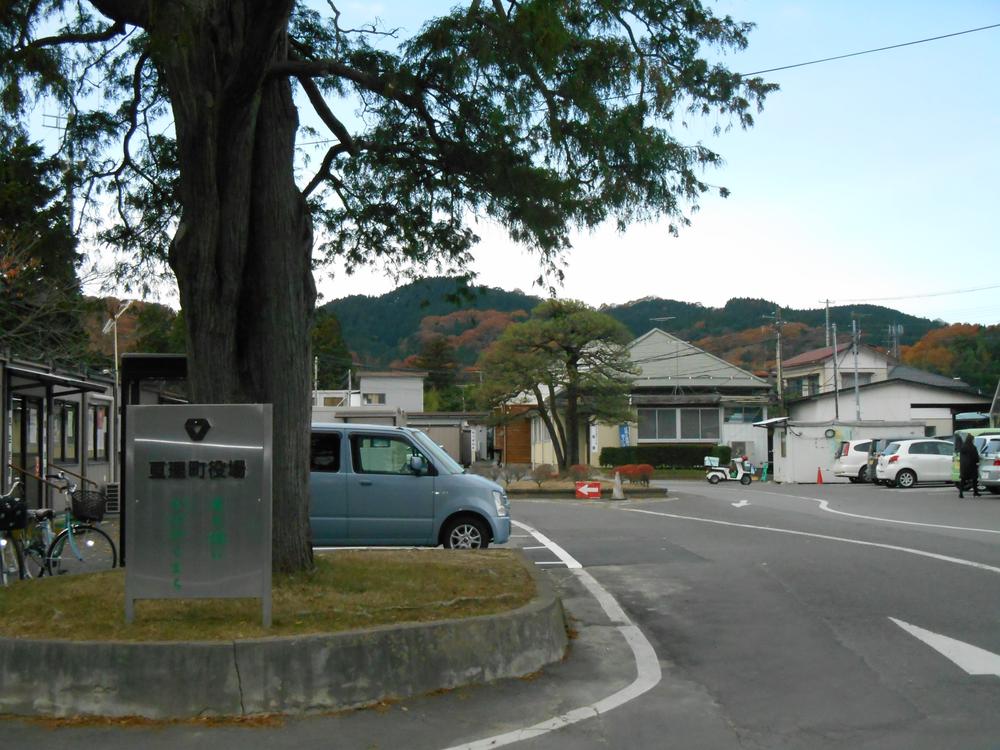 Government office. 740m until Watari Town Hall