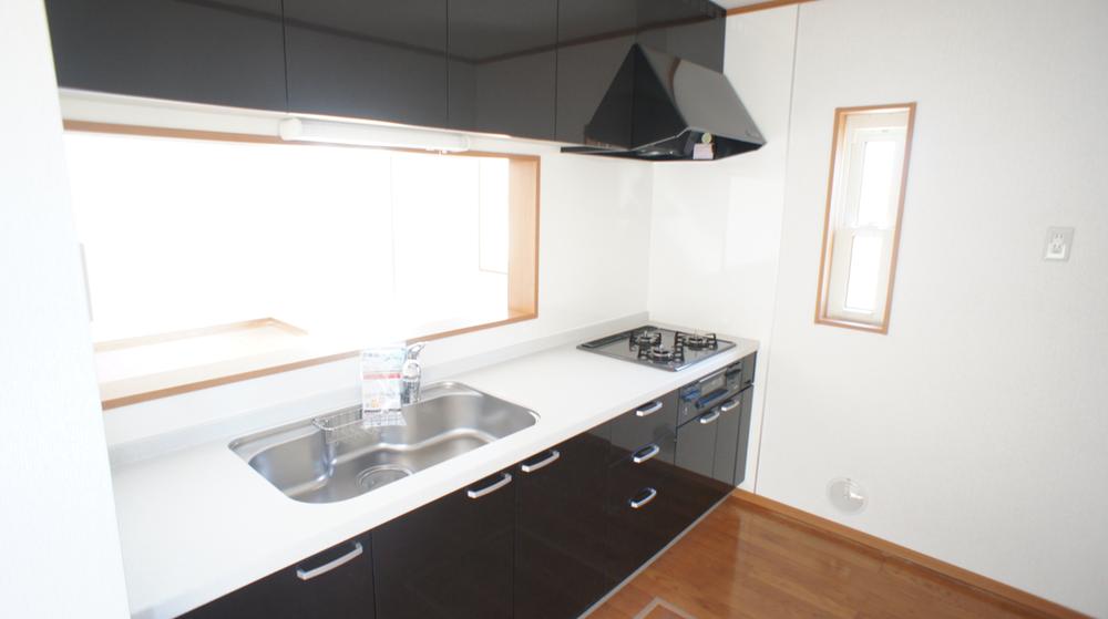 Same specifications photo (kitchen)