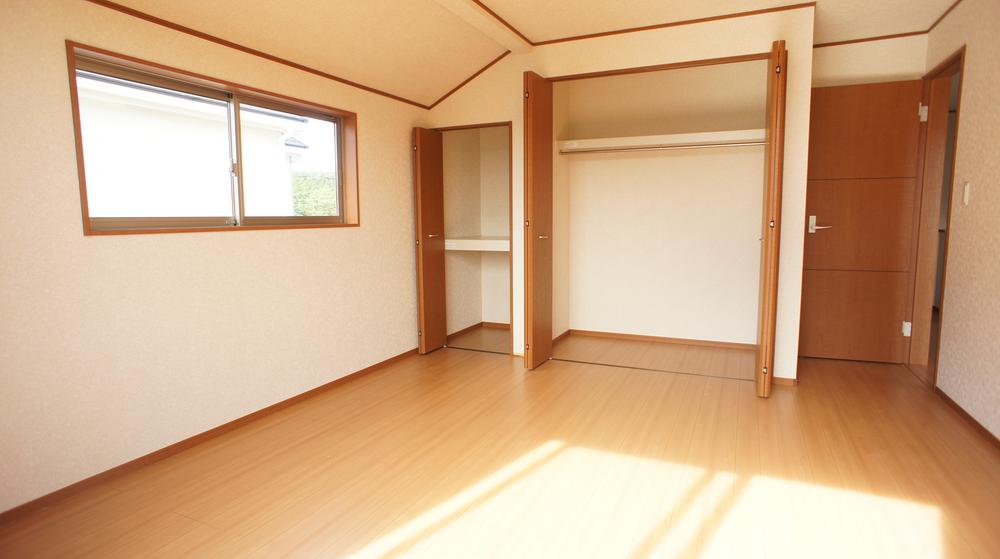 Same specifications photos (Other introspection)