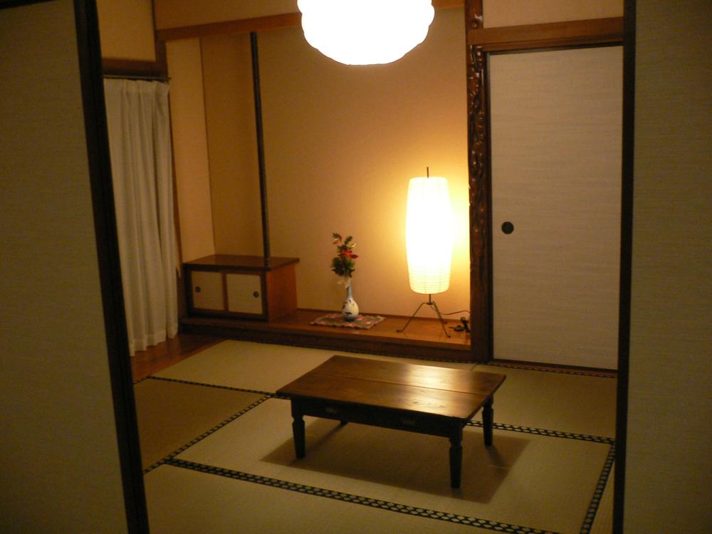 Non-living room. Alcove and the first floor Japanese-style room