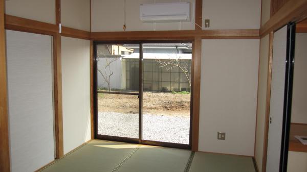 Non-living room. Tatami Omotegae already