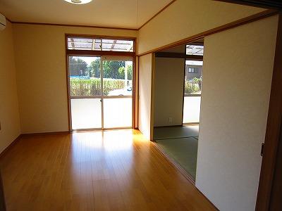 Living. It has continued to Japanese-style room from LDK